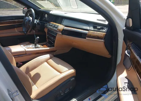 2013 BMW 750I z USA, uszkodzony, nr VIN WBAYA8C52DD227837